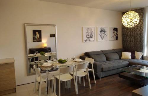 Sunny Penthouse with roof gardens overlooking the Warsaw Palace of Culture - Foto 6