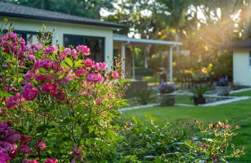 The Garden House Hot Tub Pool and Lush Garden Oasis - Foto 30