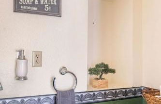Vibrant 2BR DT Living, Stylish & Serene Stay - Foto 15
