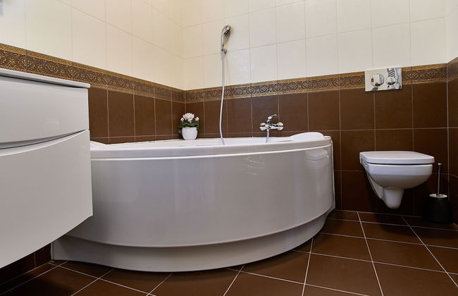 Presidential Apartment In The Old Town Square - Photo 26