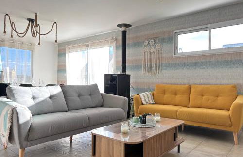 Les Voiles, maison bien équipée 10 p 2 sdb, 2 WC, spacieuse lumineuse avec jardin clos, garage, terrasse, parking privatif, à 950 m de la plage d'Asnelles et tous commerces, près de Bayeux et Arromanches, chiens bienvenus - Foto 3