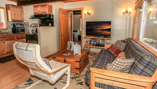 Cottage in the Pines - Great place to stay and close to everything! With Slope views! - Foto 2