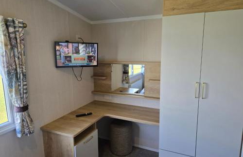 3 Bed-sleeps 8-free Parking-5 Min to Beach - Foto 12