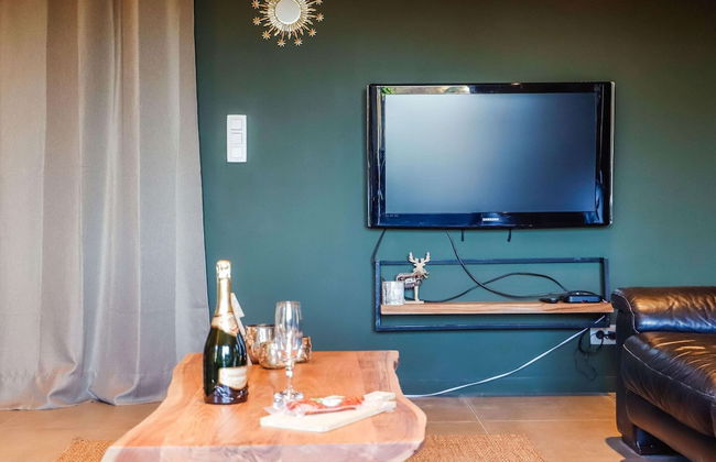 Quietly Located Farmhouse L'echappee Belle - Photo 18