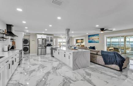 Lake, Pool, HotTub, Game Room, 8 Beds, Sleeps 17 - Foto 38