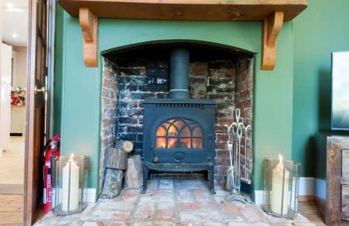 FIRS Sleeps 15 Stunning country house with hot tub - Foto 4