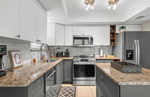 Poolside Paradise Game Room Fire Pit Hot Tub - Foto 17