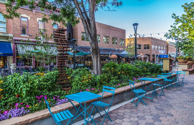 Elegant Loft-style Retreat in Old Firehouse Alley - Foto 12