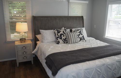 Lorlee - A Large and Luxurious Lakefront Cottage! - Foto 25