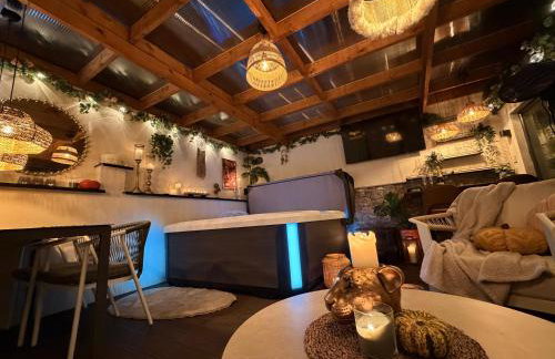 Flamingo Retreat with Hot Tub and private Garden - Foto 2