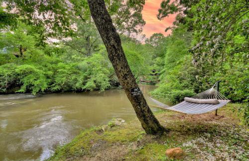 A Little Bit of Heaven Swim in the creek soak in the hot tub and relax in comfort - Foto 45