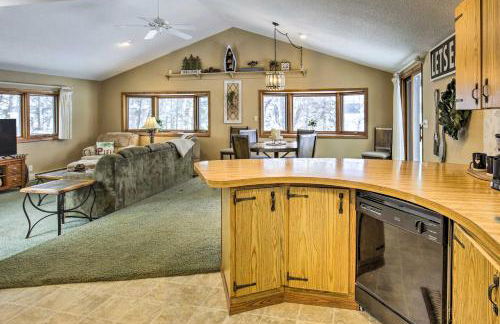 Phillips Cabin with Lake Views and Private Dock! - Foto 12