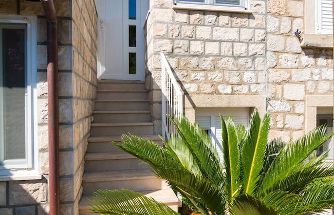 Dvori With Garden, Free Parking Next To Sea - Foto 42