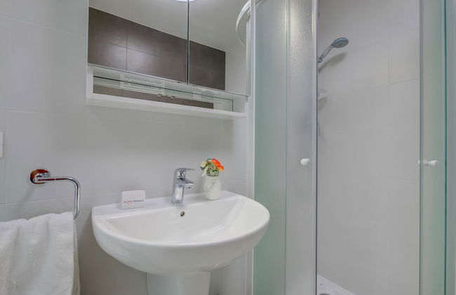 Adelasia 01 - Shared Pool and Parking - Foto 11