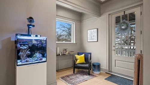 Elegant and Chic 2Bed 2Bath steps from the lake! - Foto 2