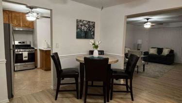 Entire Cozy Apartment Fully Renovated Modern Style - Foto 4