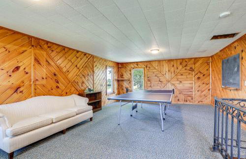 Wellsboro Farmhouse with Grill and Fire Pit! - Foto 15