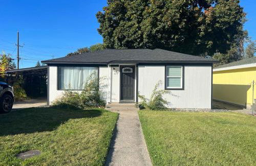 Adorable 2 BD 1 BTH Home Minutes Away from Gonzaga - Foto 26