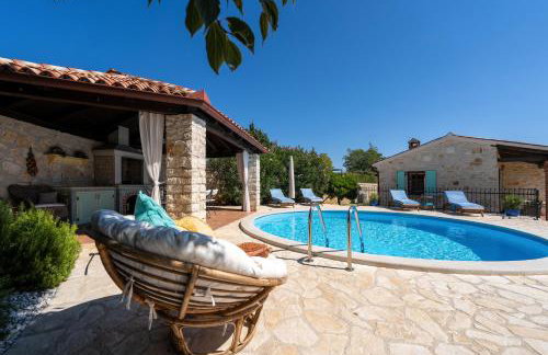 Villa Marianne with heated pool - Foto 1