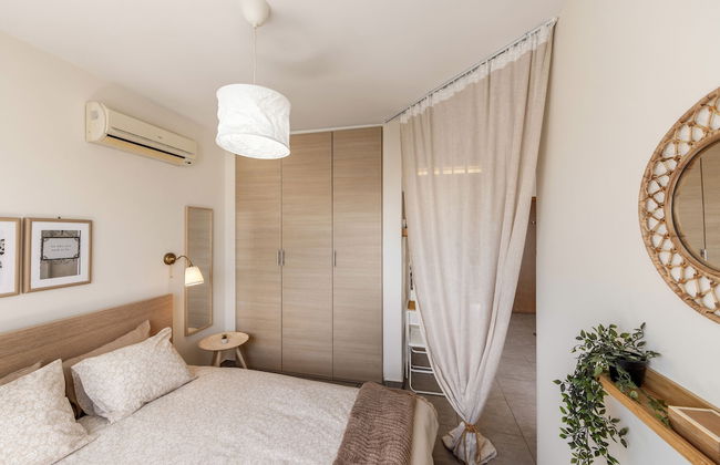 153 NIC - Stay Sunflower Delight Studio - Photo 2