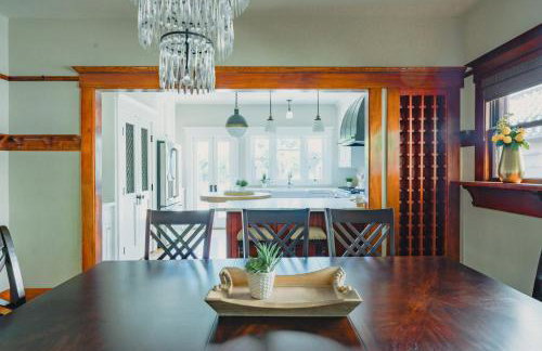 1907 Historical Home-Office, Chefs Kitchen, 5beds - Photo 20