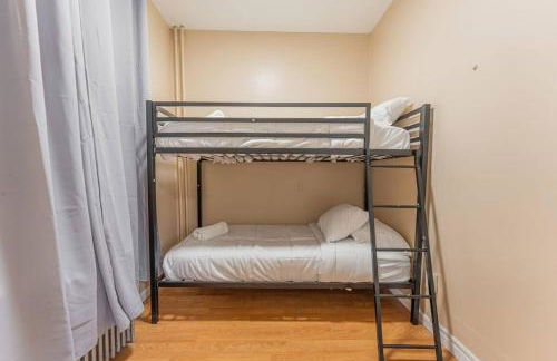 Bunk Room Walk 2 Train Shops - Foto 3