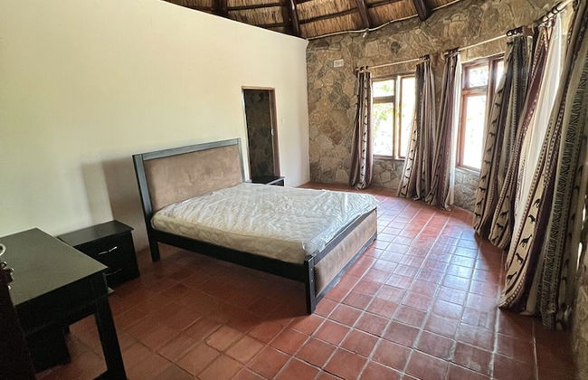 Lovely House on 4 ha in John Galt Village - 2011 - Foto 10