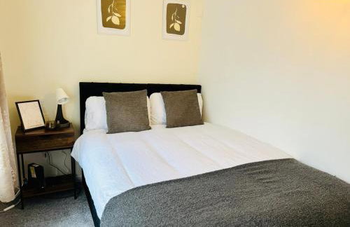 Professional 4BR House - Lace Market, Uni, QMC, City Centre & M1 - Sleeps 8 - Foto 13