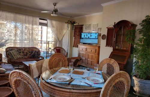 Guarujá, Astúrias, 3 Suítes, 1 quadra da praia - Foto 8