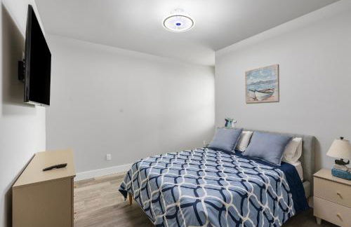 Stylish Townhouse with BBQ, Pool & Near Beach - Foto 26