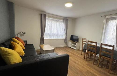 Royal Mile Escape-Free Parking - Photo 10