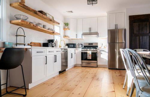 Very Cozy, 2 Bedroom Farmhouse Apartment 2nd FL - Foto 12