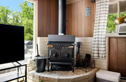 Mountain cabin w hot tub, fire pit & pet-friendly - Foto 11