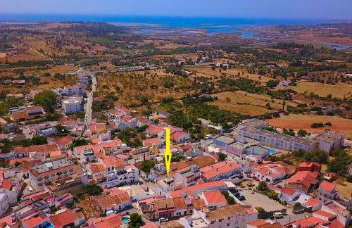 Amazing Home with Balcony & Barbecue - Foto 2