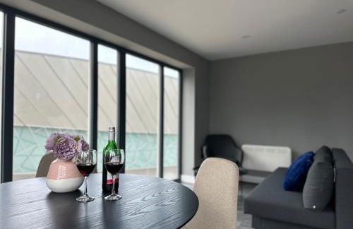 Monarchs Quay Arena Apartments by Happy Days - Foto 40