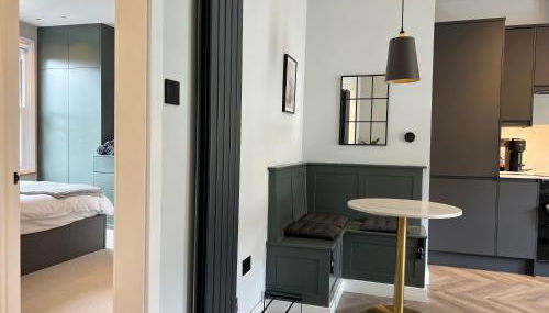 Convenient Clapham Junction Flat - Photo 3