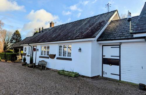 Luxury 2 Bed Cottage with Log Fire Hot Tub & Sauna - Foto 28