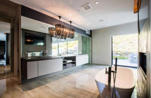 Beverly Hills Luxurious 4BR Villa with Pool and Views - Foto 37