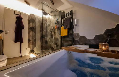 Loft mit Whirlwanne - Stadtnah! - Foto 2