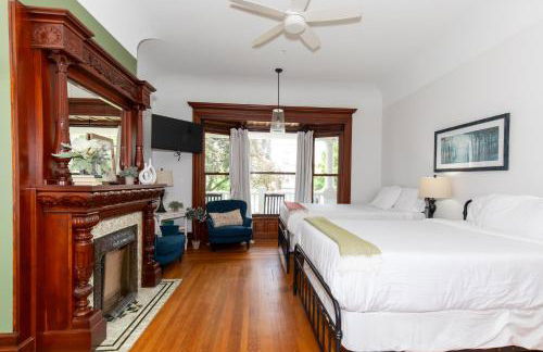 Boutique Style Condo Near Downtown Waterfront - Foto 25