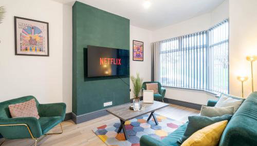 Spacious 3-Bedroom Home Near City Centre with Parking - Foto 1