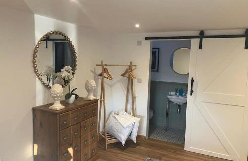 Wood Lodge - Photo 4