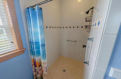 Frolic Inn OBX - Semi Soundfront Retreat, Pool, Hot Tub, Boat Ramp, Elevator, Media & Game Room - Foto 27