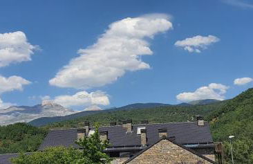 VUT-HU-22-247 Fabuloso Apartamento con vistas a la montaña El Abedul Luga 23 Castiello de Jaca - Foto 31