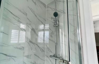 Beautiful, Luxurious 3 Bed house, Perfect for Contractors , Family & Friends - Foto 59