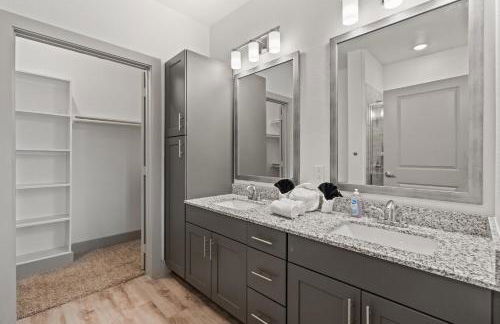 Luxury Apartments Near Airport - Foto 24