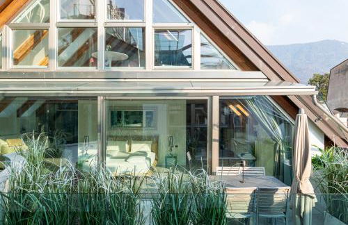 Artist House - Photo 30