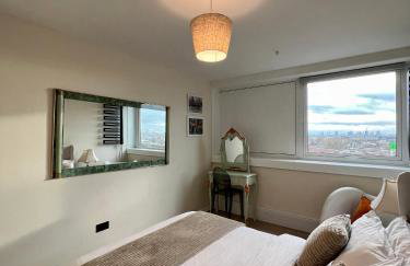 Stuning city views steps from the Iconic Abbey Road crossing - Foto 9