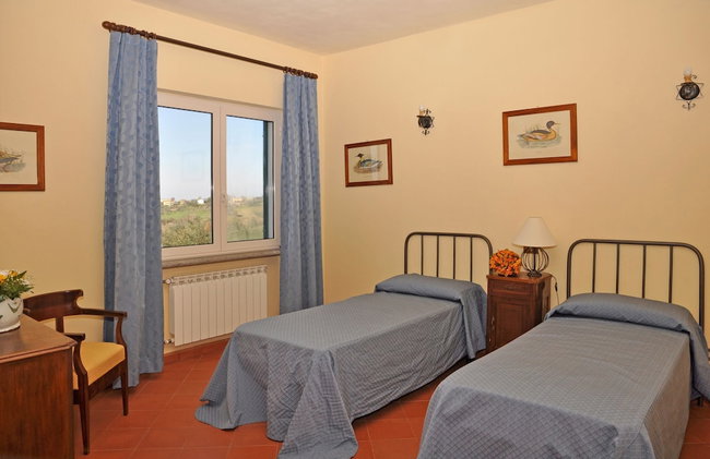 Villa in Magliano Sabina With Private Pool - Photo 10