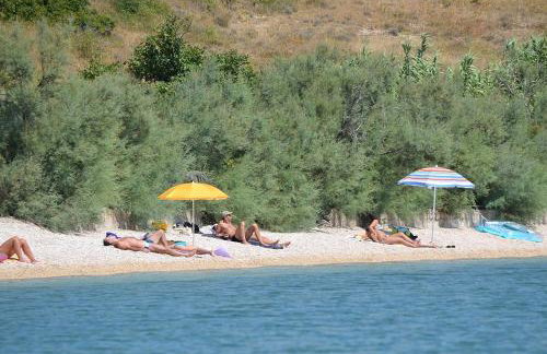 Apartments with parking space Cove Smokvica, Pag - 6314 - Foto 5